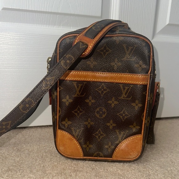 Louis Vuitton Monogram Brown Messenger Bag - Picture 1 of 16